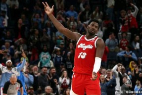 星空体育-清晨荷甲焦点战，孟菲斯灰熊战术微调，气氛紧张，赛季目标并未改变(菲尼克斯太阳vs孟菲斯灰熊)