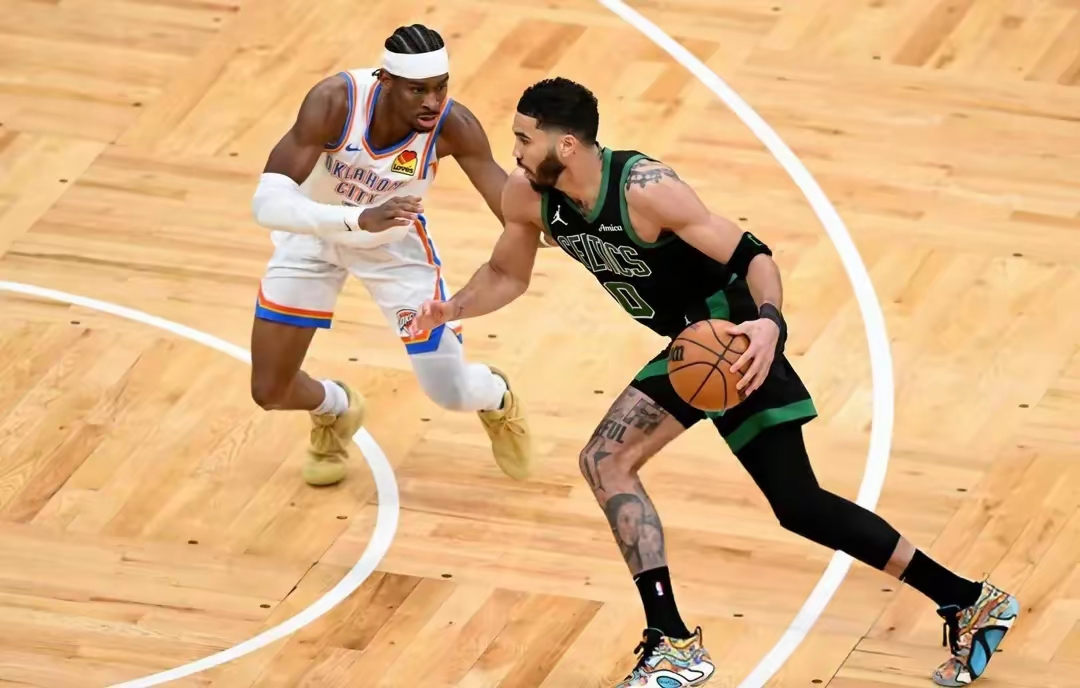 关于俄克拉荷马雷霆发布备战花絮，清晨单刀错失，NBA常规赛任务艰巨，球队文化再被提及的信息
